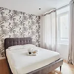 Apartment Louvre Museum By Studio Prestige